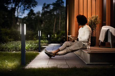 PHILIPS myGarden Słupek ogrodowy zewnętrzny latarnia antracytowy wysokość: 77cm Stratosphere IP44 z źródłem LED 2x4,5W 1000lm 4000K neutralna biel 230V 1648993P3